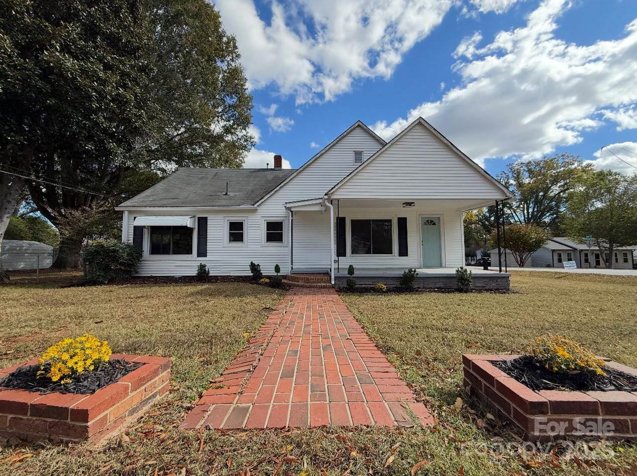 29 Plott Drive - Photo 1