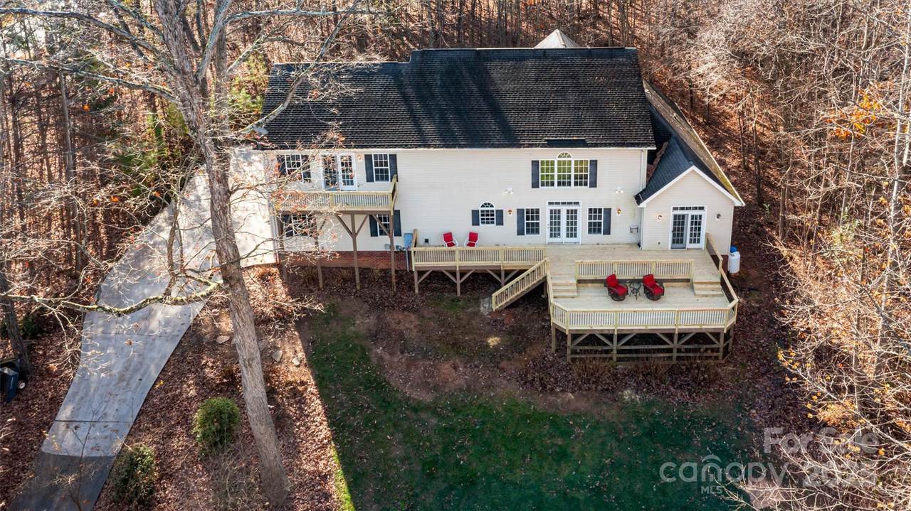 7001 Vinewood Road - Photo 1