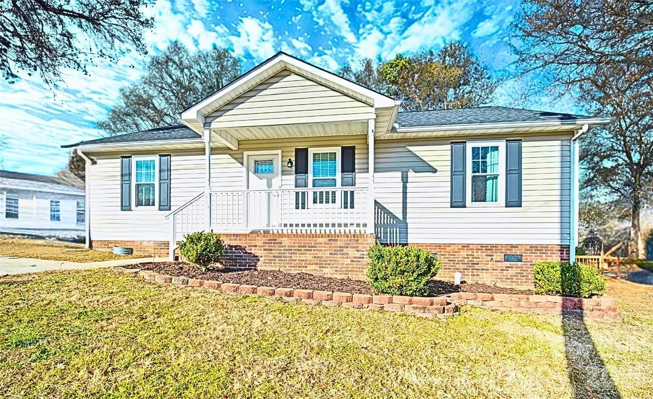 620 Pleasant Avenue - Photo 1