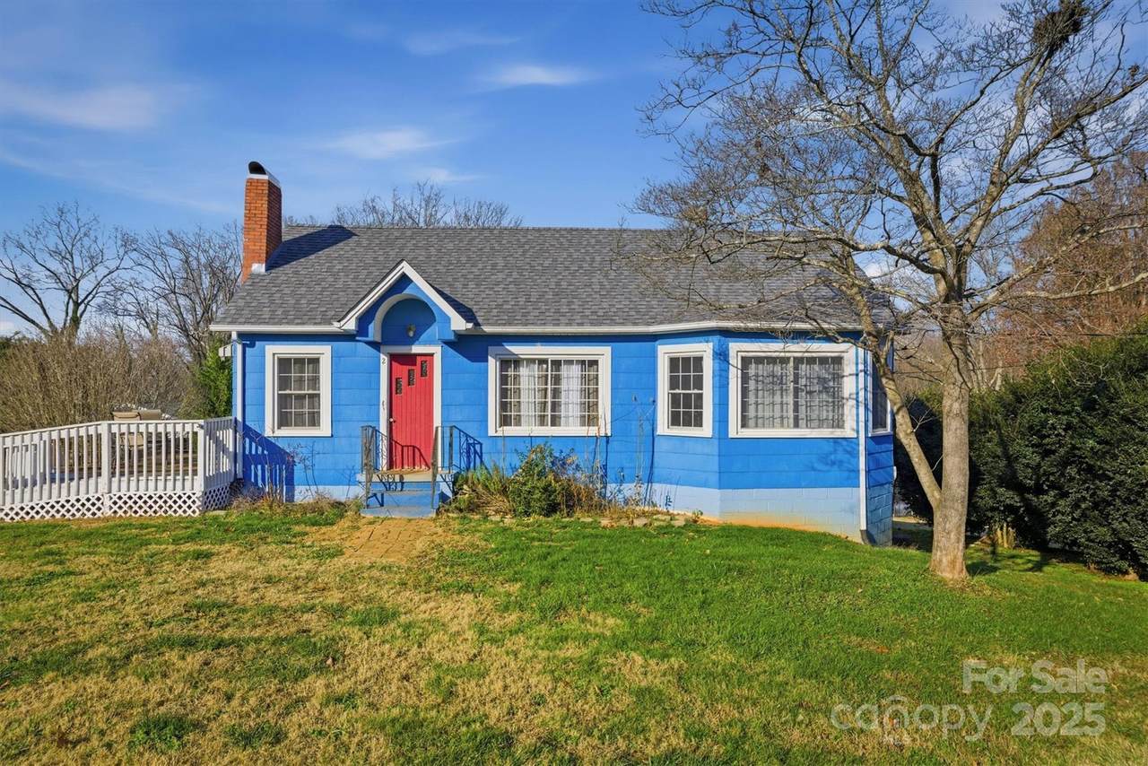 2 Sterling Avenue - Photo 1