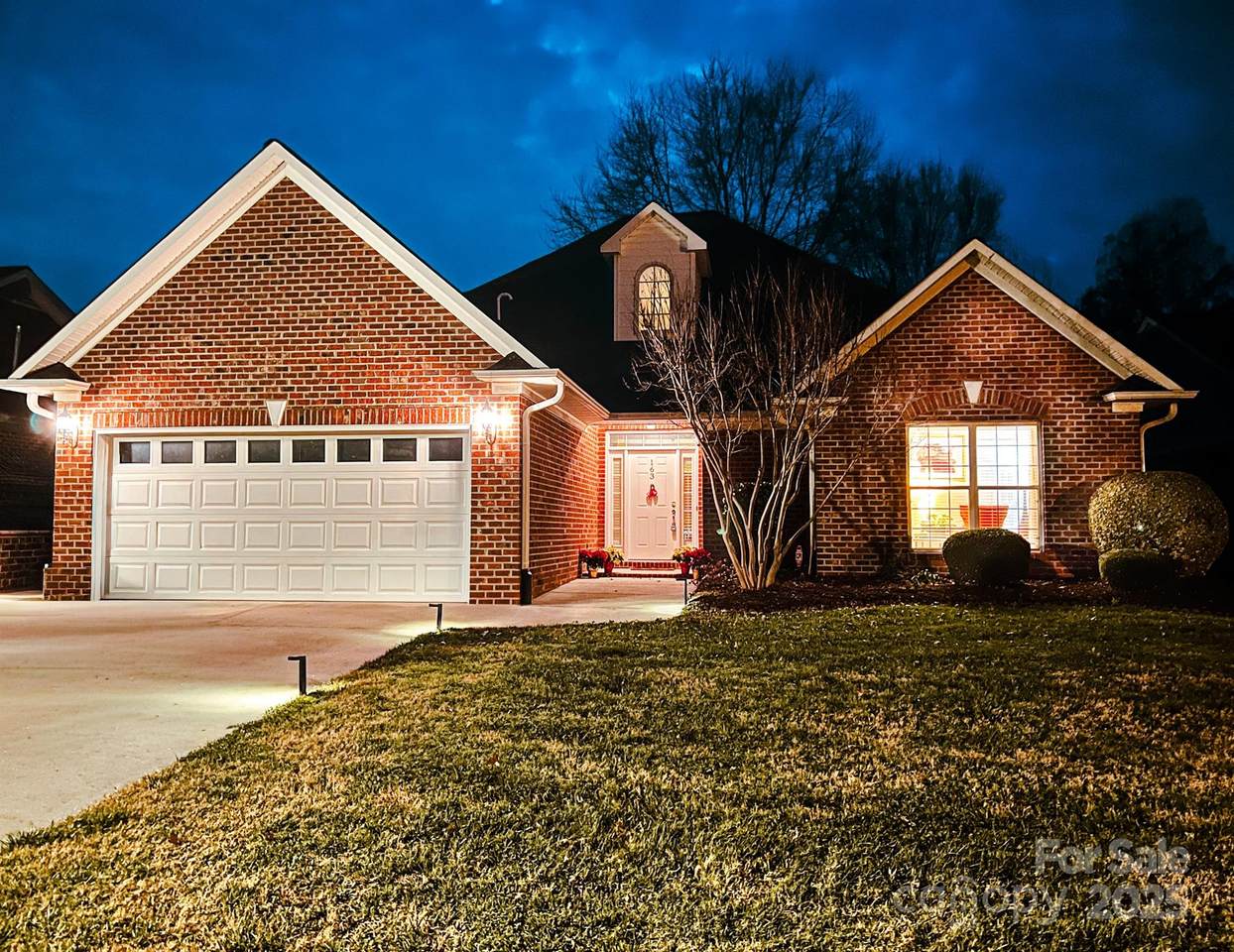 163 New Hampshire Court - Photo 1