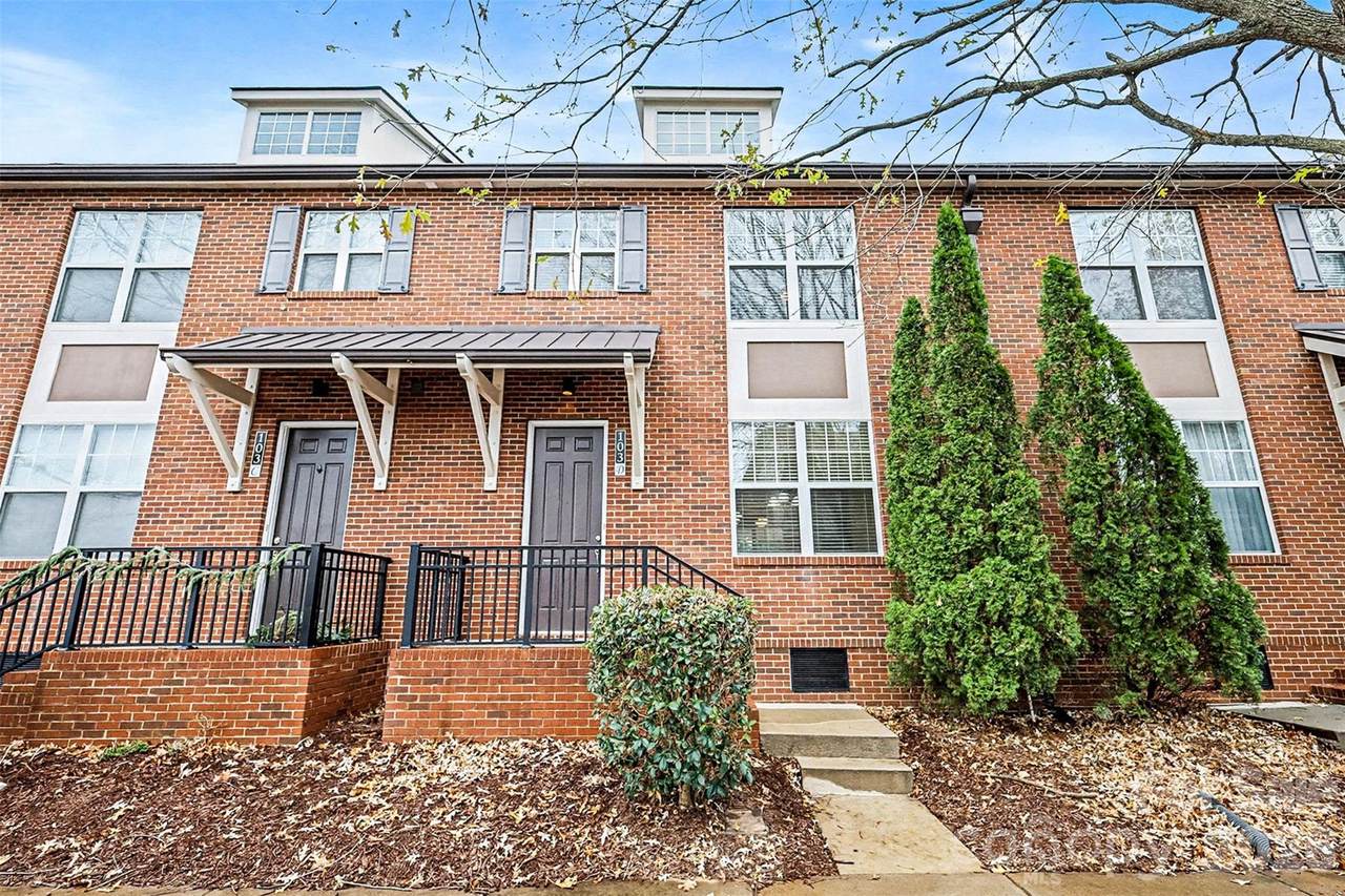 103 Steinbeck Way - Photo 1