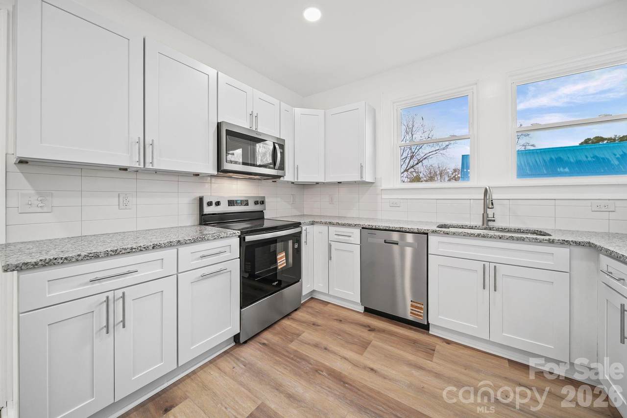 1703 Lowder Street - Photo 1