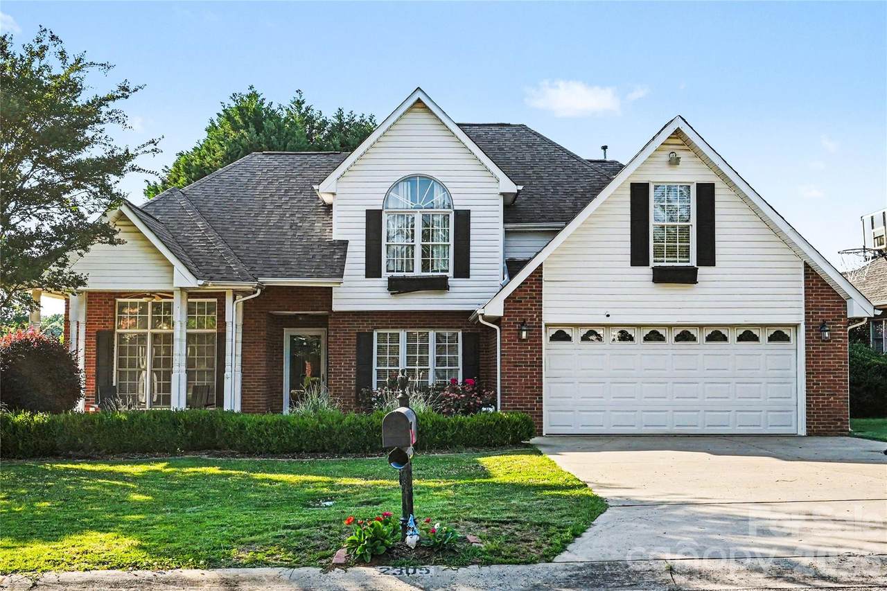 2305 Pinefield Court - Photo 1