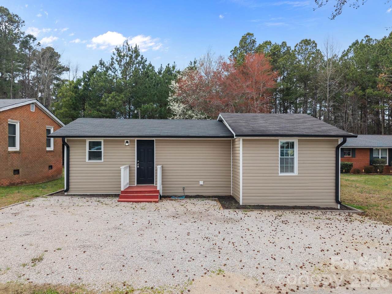 319 Arnold Street - Photo 1