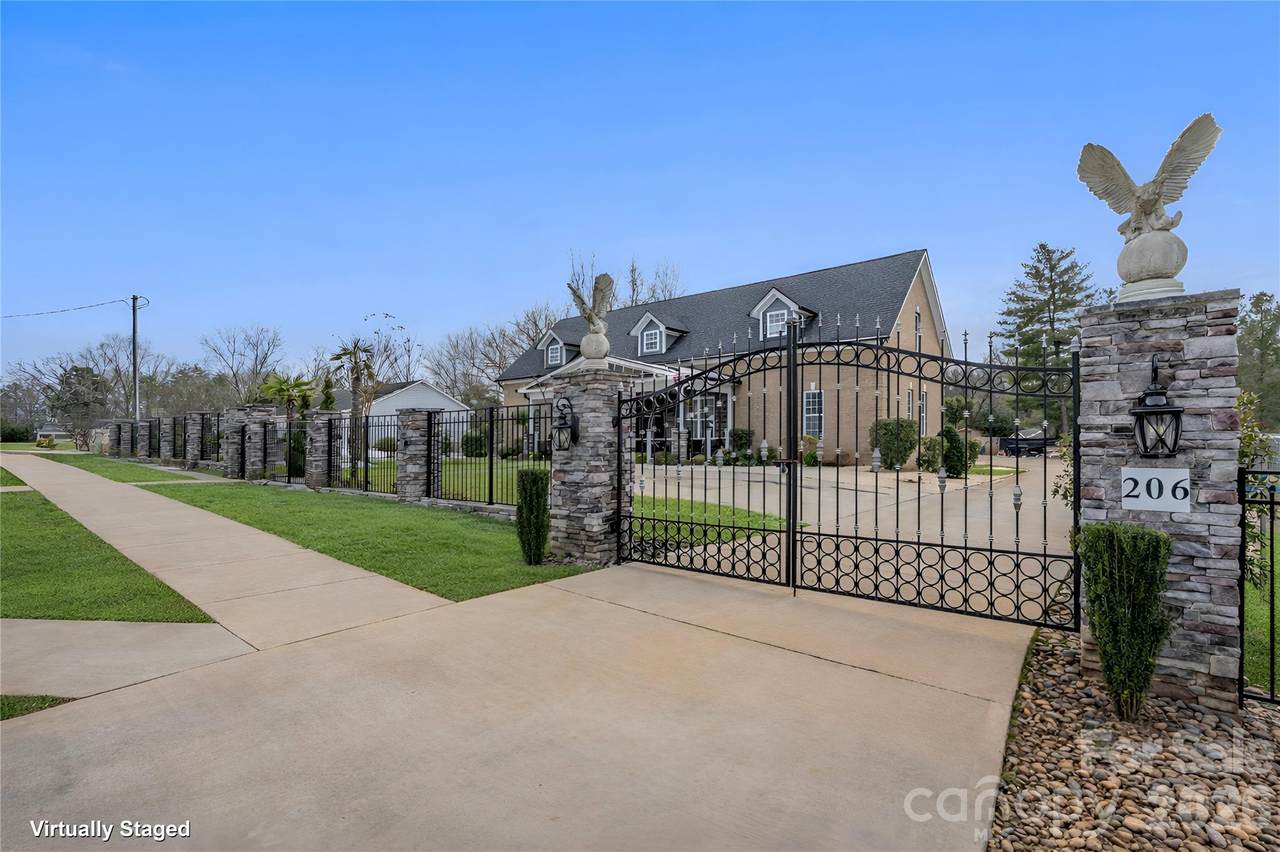 206 Cedar Drive - Photo 1