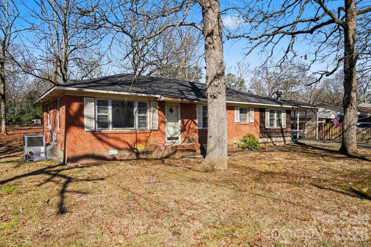 2015 Wilson Avenue - Photo 1