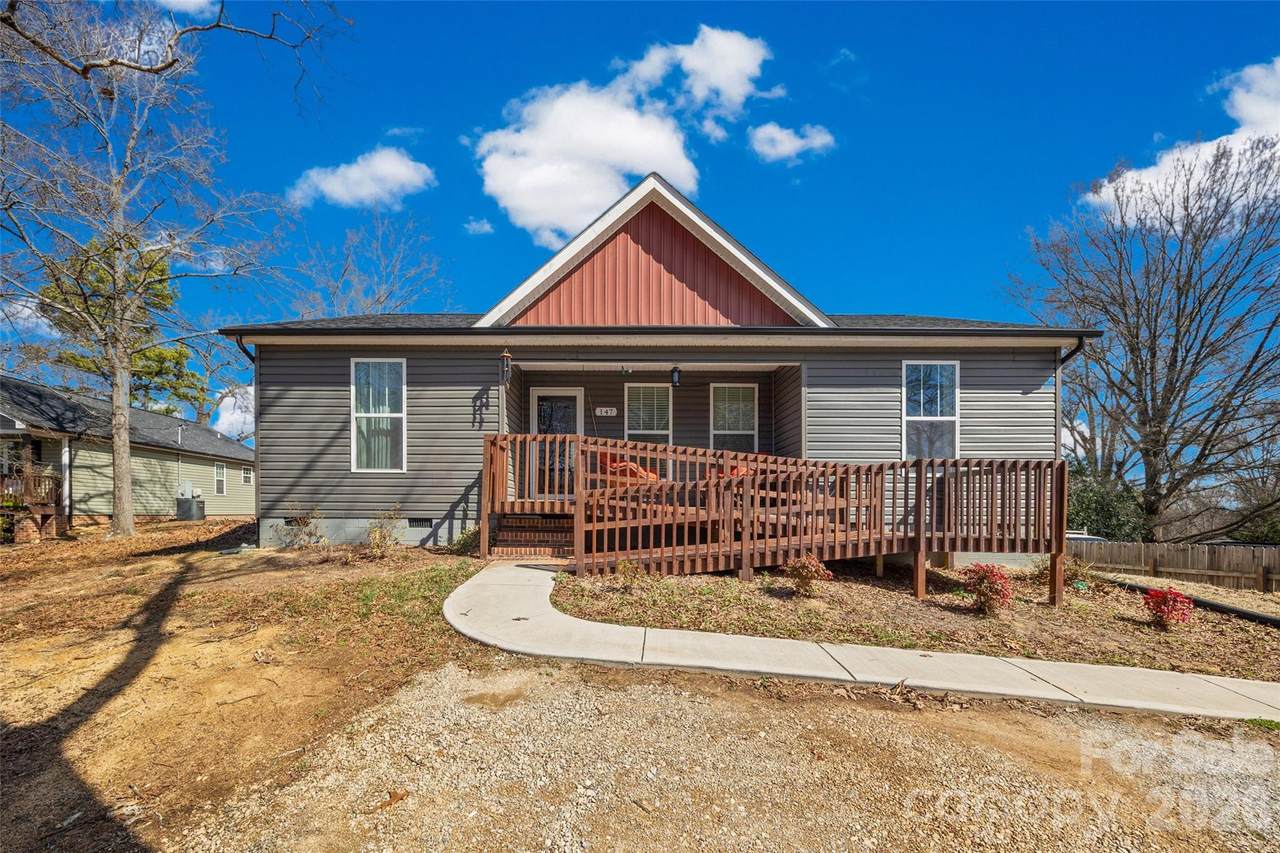 147 White Street - Photo 1