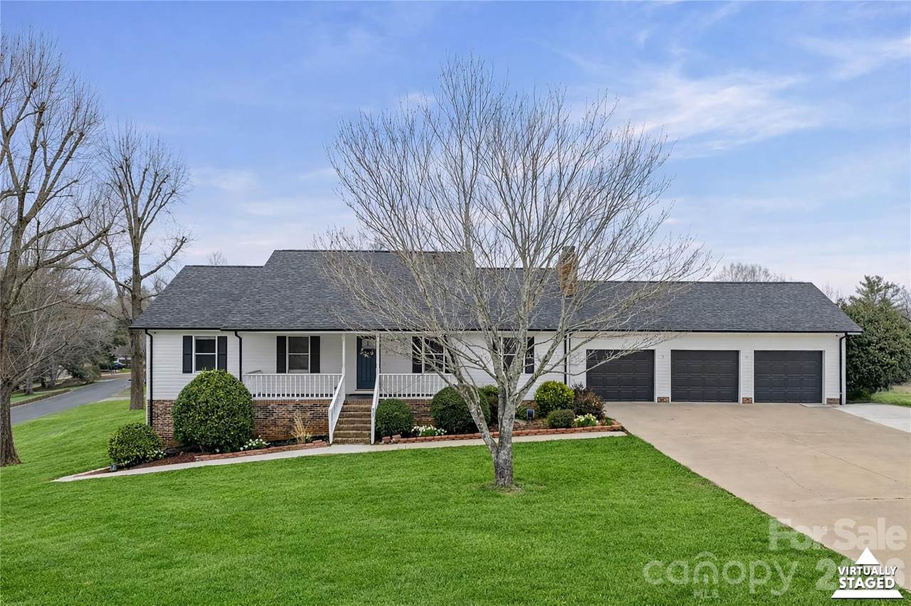 103 Starmount Drive - Photo 1