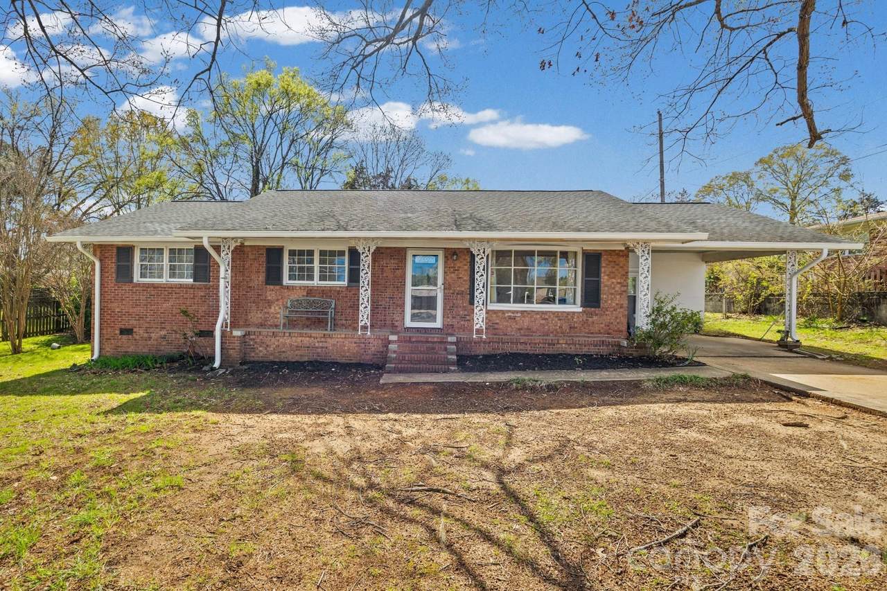 1355 Ebinport Road - Photo 1