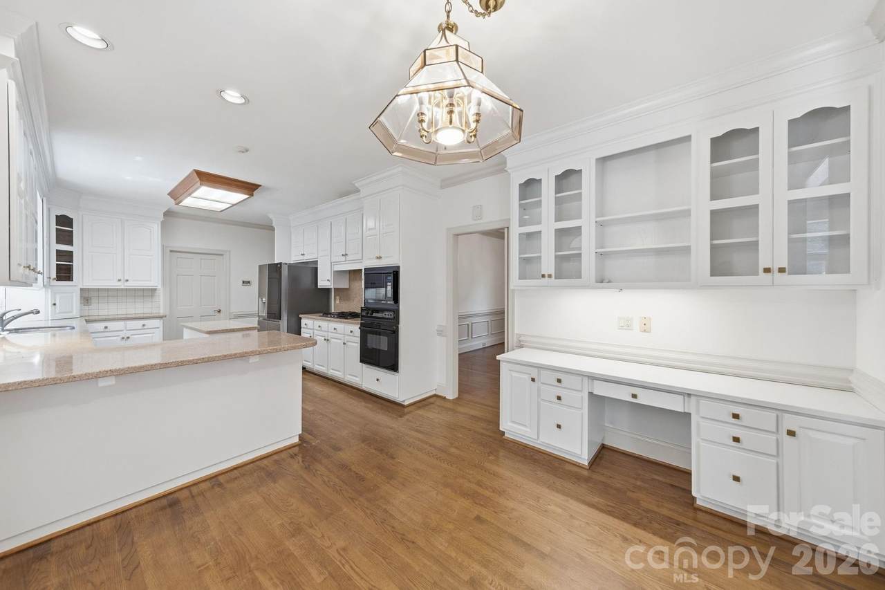 5215 Silchester Lane - Photo 1