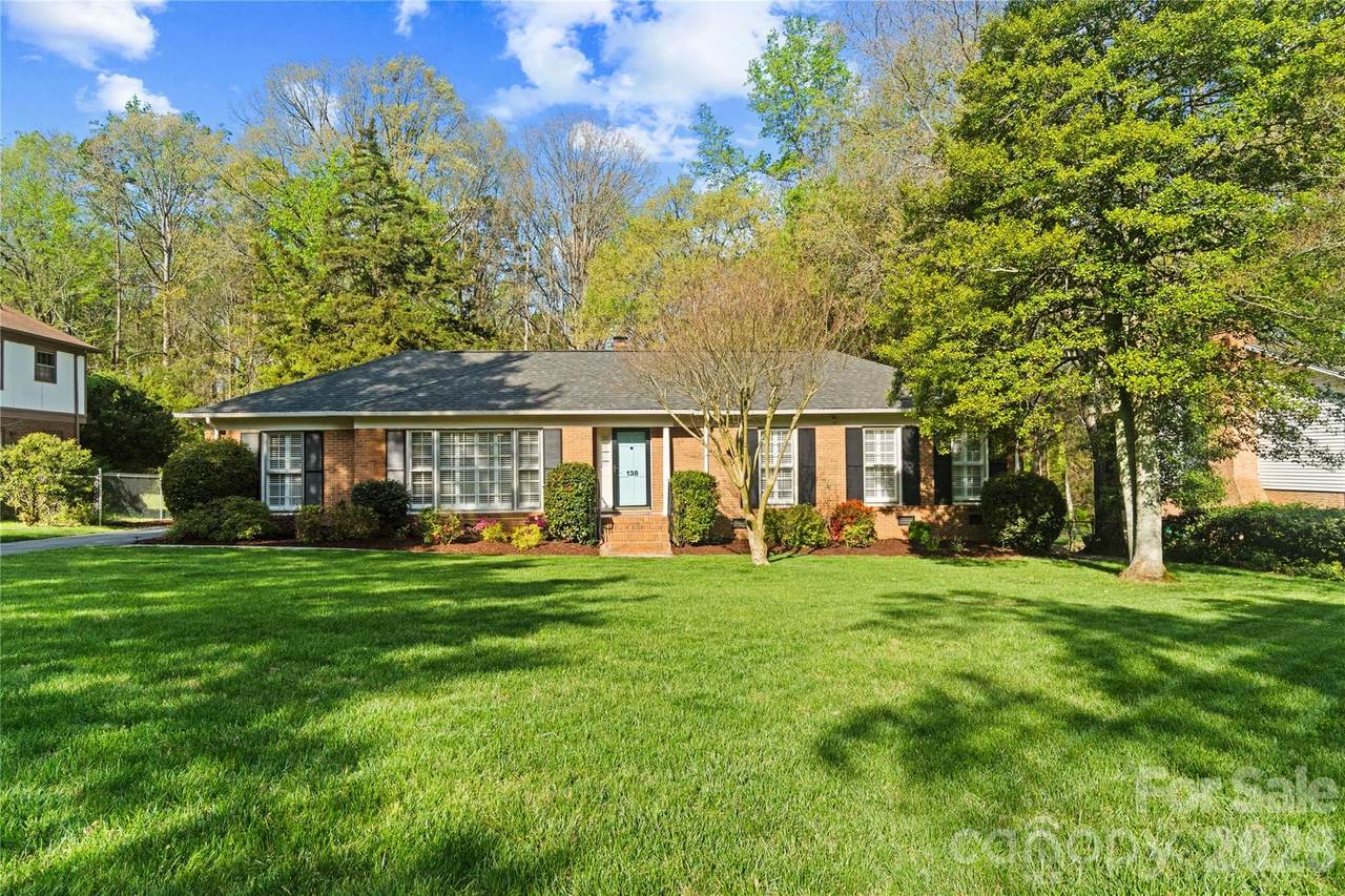 138 Dovershire Road - Photo 1