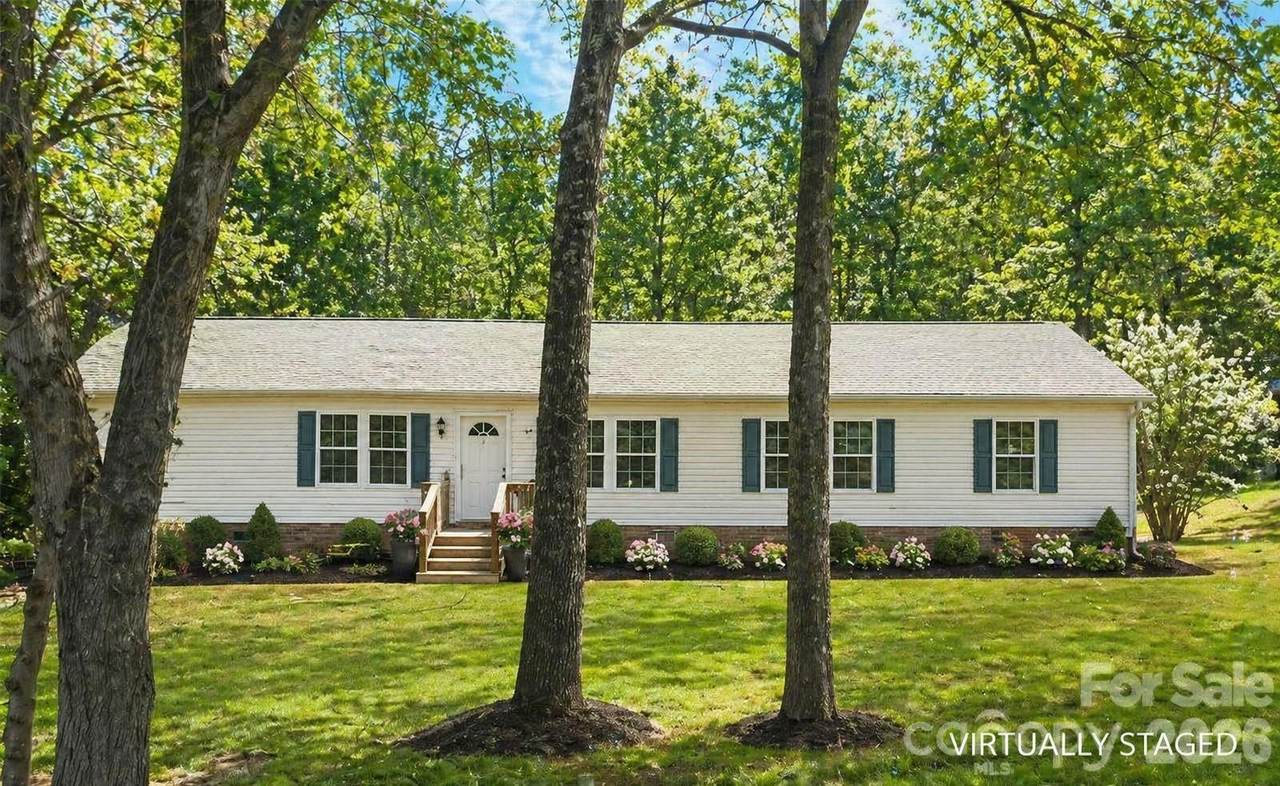3634 Hillview Drive - Photo 1