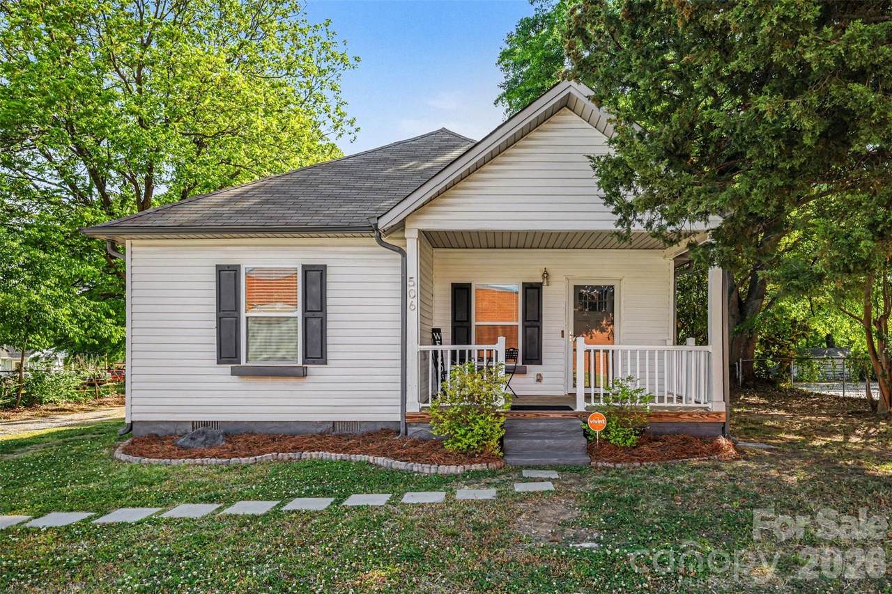 506 Grover Street - Photo 1