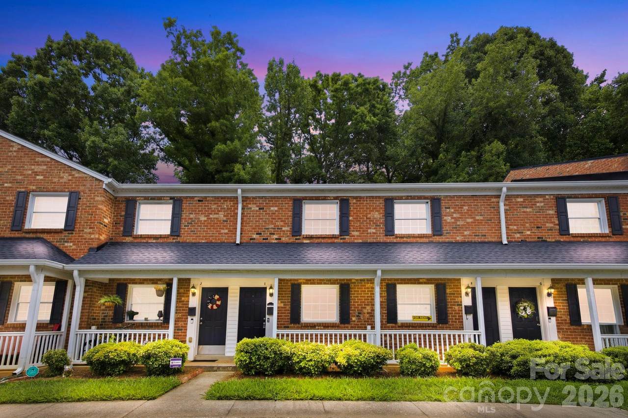 1215 Green Oaks Lane - Photo 1