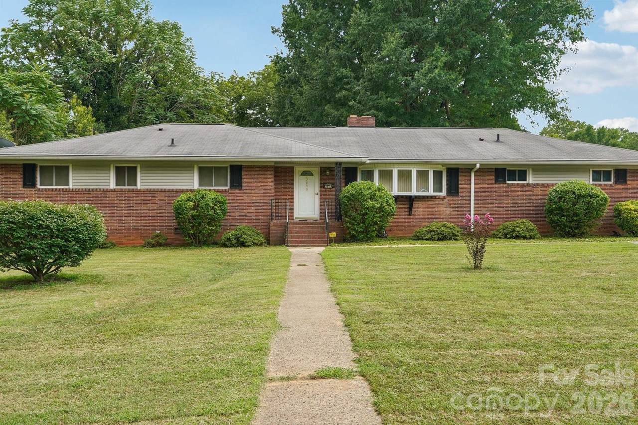 2819 Gardner Park Drive - Photo 1
