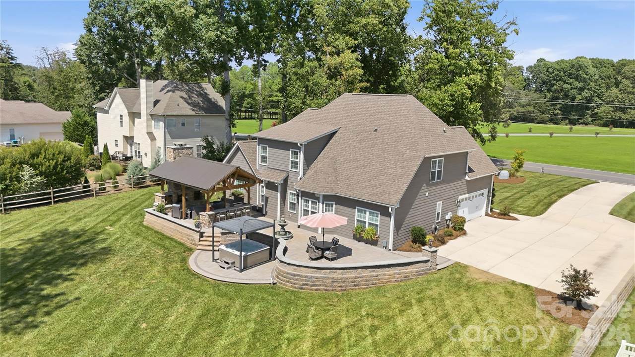 304 Stutts Road - Photo 1