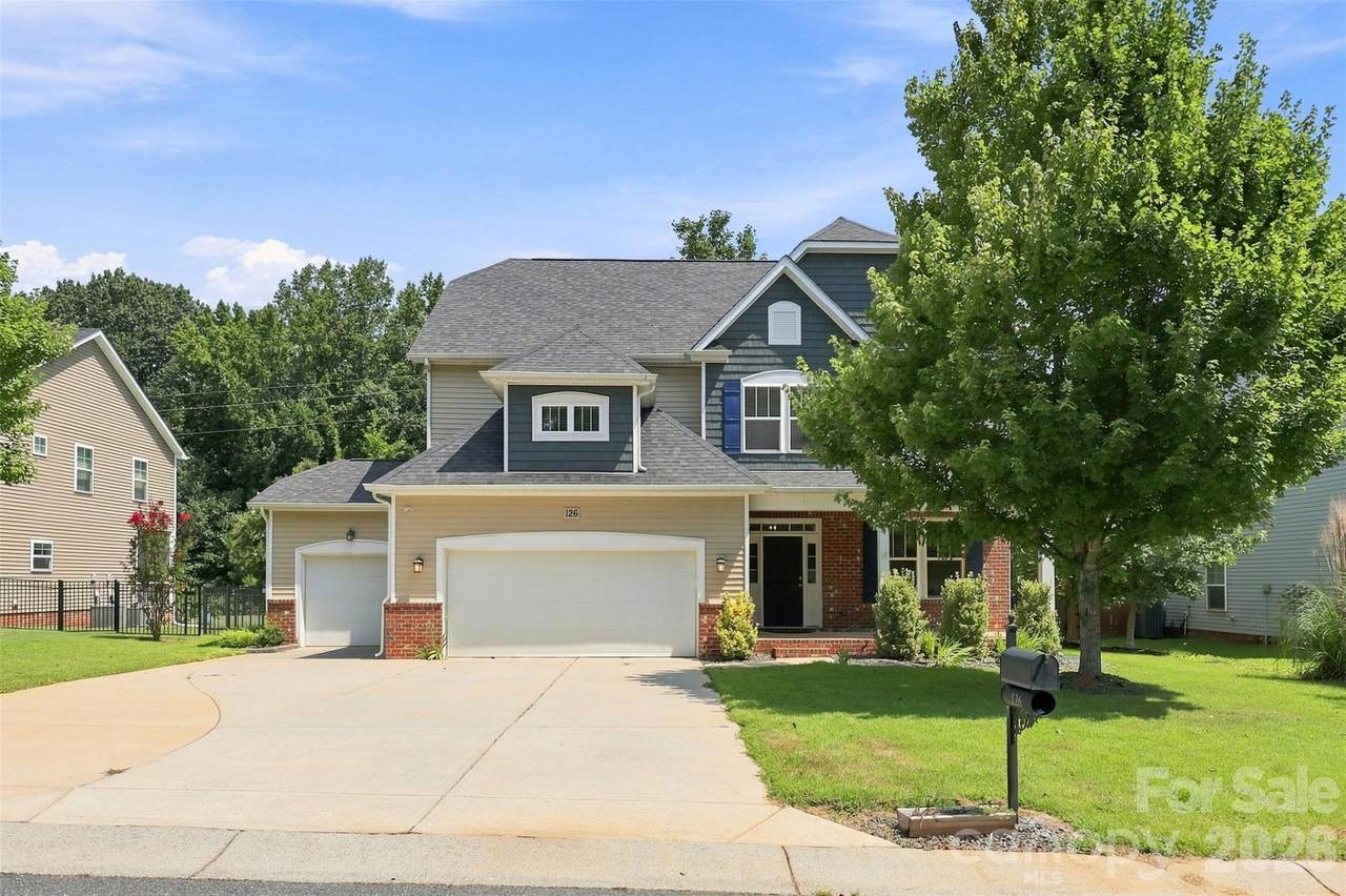 126 Misty Woods Drive - Photo 1