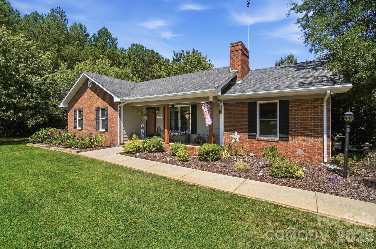 3201 Gilboa Road - Photo 1