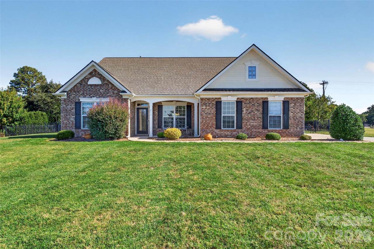 2117 Belle Regal Circle - Photo 1