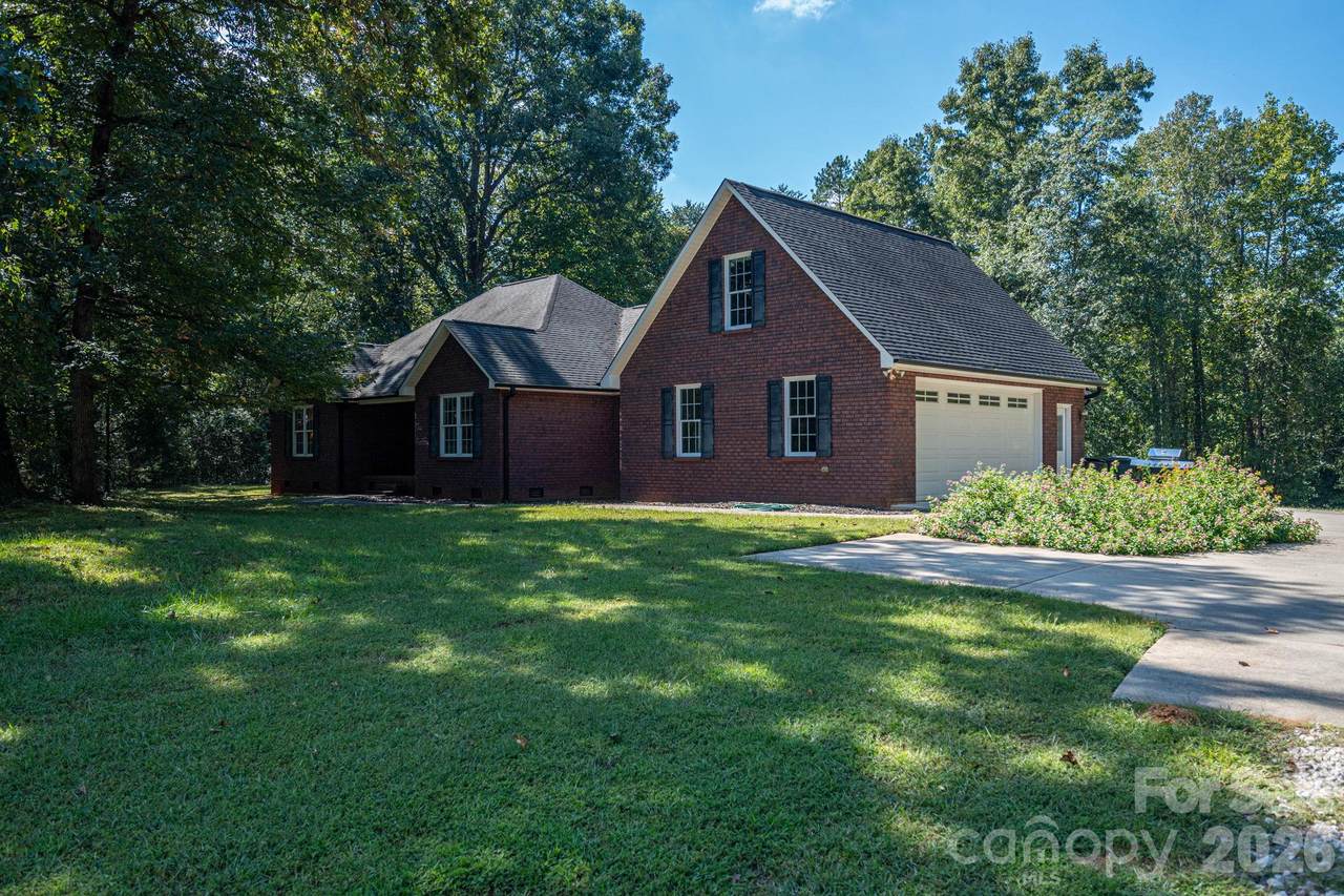 2150 Fox Creek Trail - Photo 1