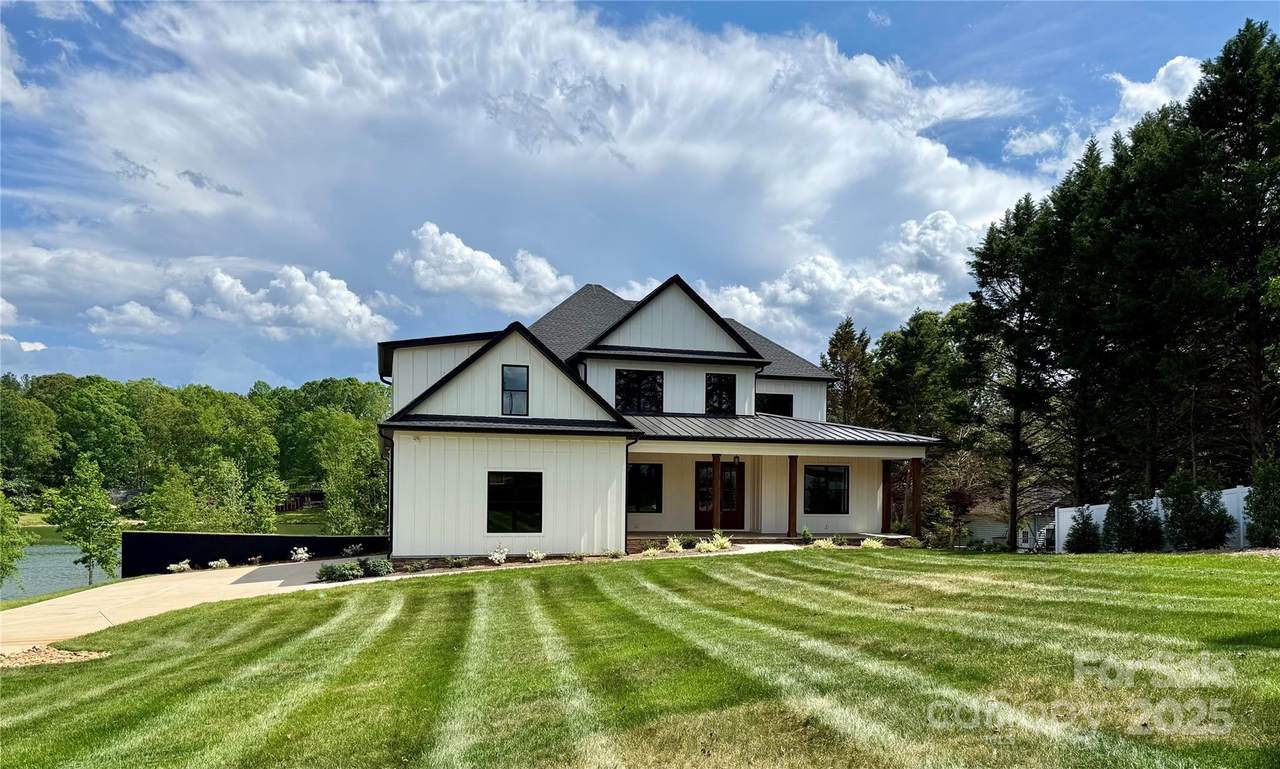 110 Emmaline Court - Photo 1