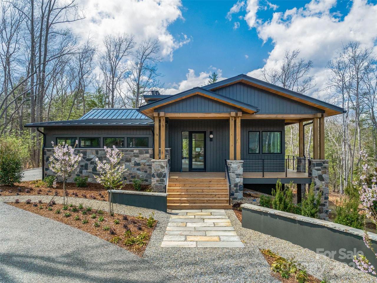 140 Upperfell Court - Photo 1