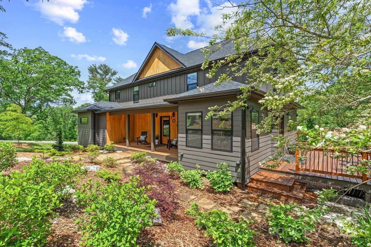 107 Beautyberry Drive - Photo 1