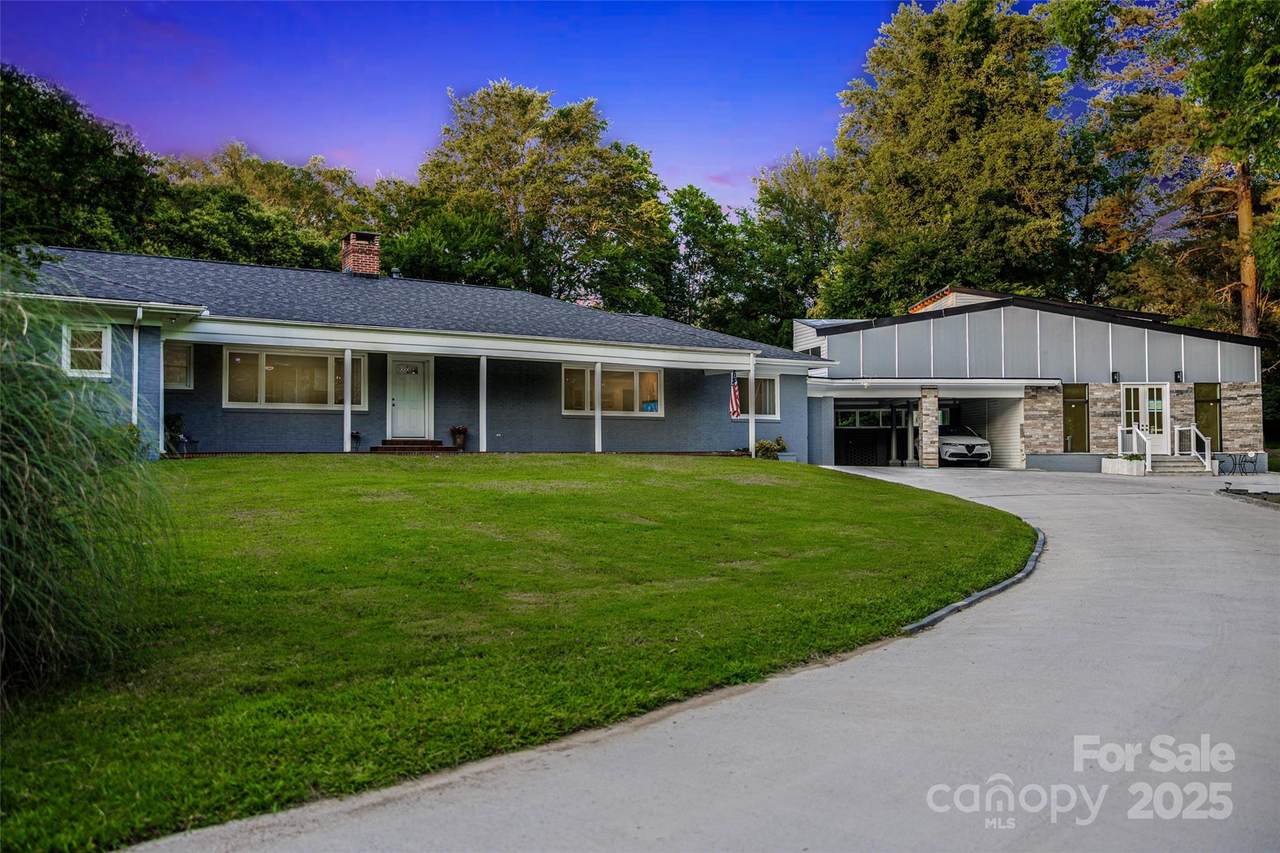 421 Lakeside Drive - Photo 1