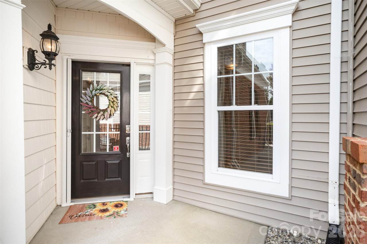 44429 Oriole Drive - Photo 1