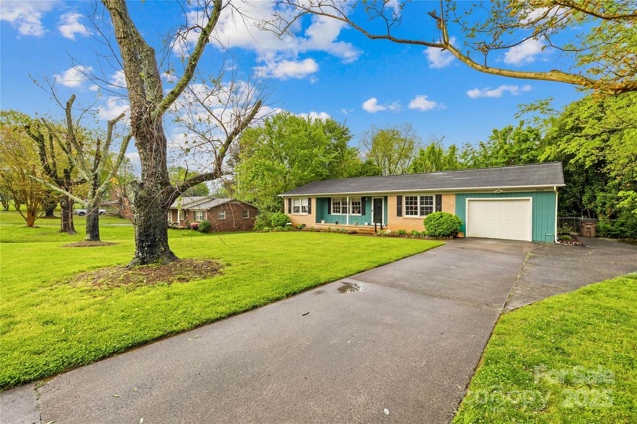 1204 Meadowood Drive - Photo 1