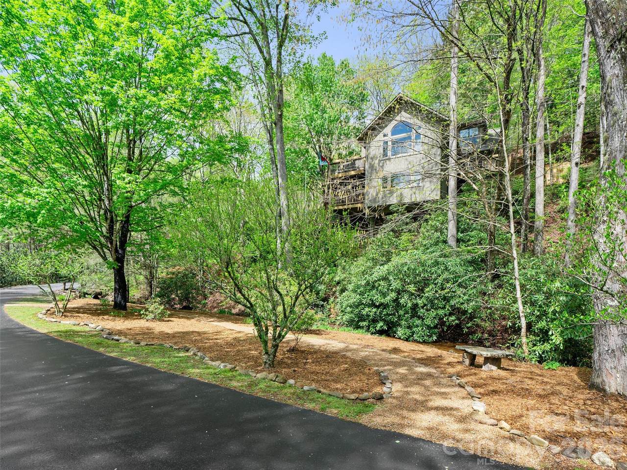 86 Laurel Drive - Photo 1