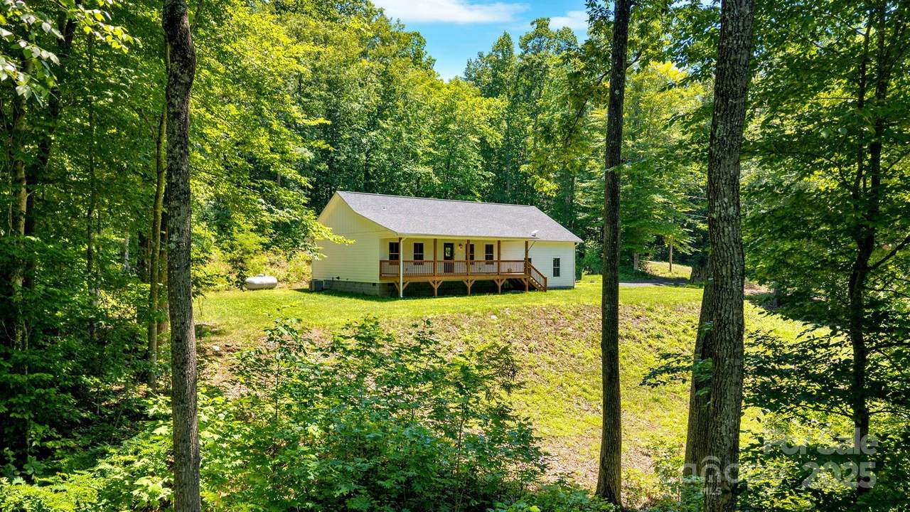 155 Pebble Ridge Road - Photo 1