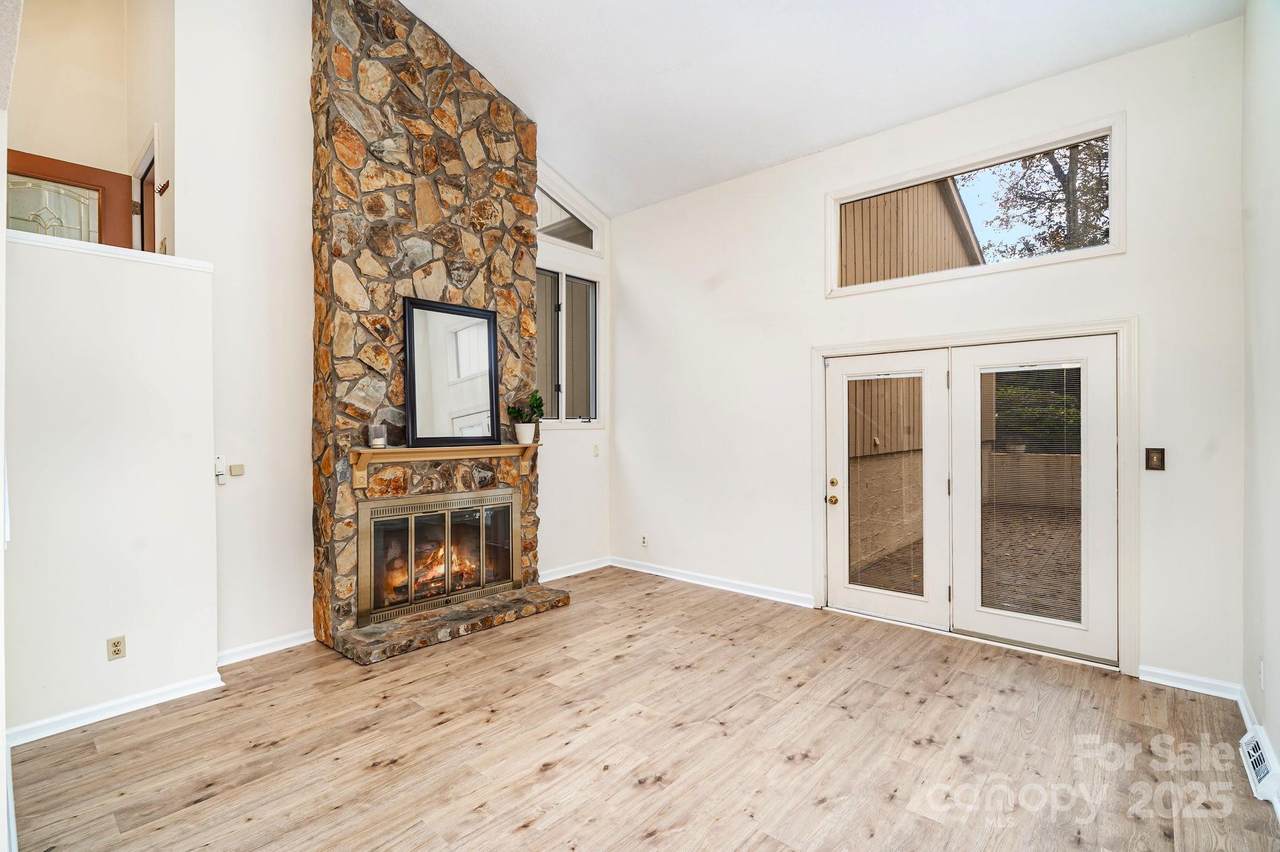 4025 Ivystone Court - Photo 1