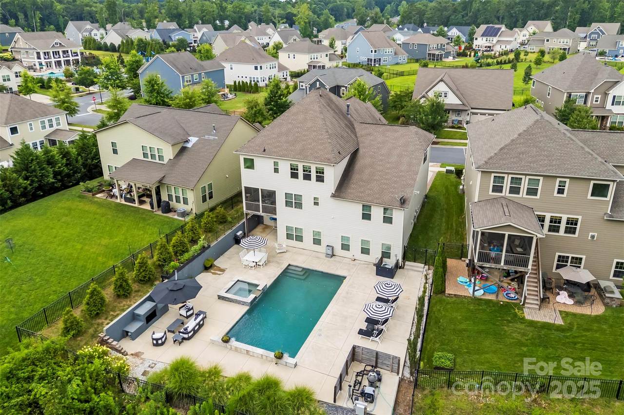 17514 Julees Walk Lane - Photo 1