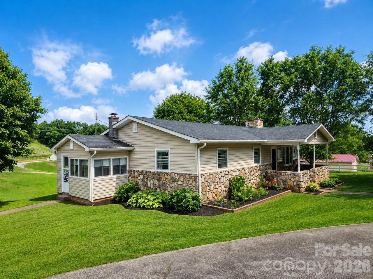 560 Bailey Mountain Road - Photo 1