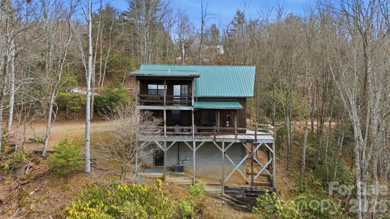 236 Valleyview Drive - Photo 1