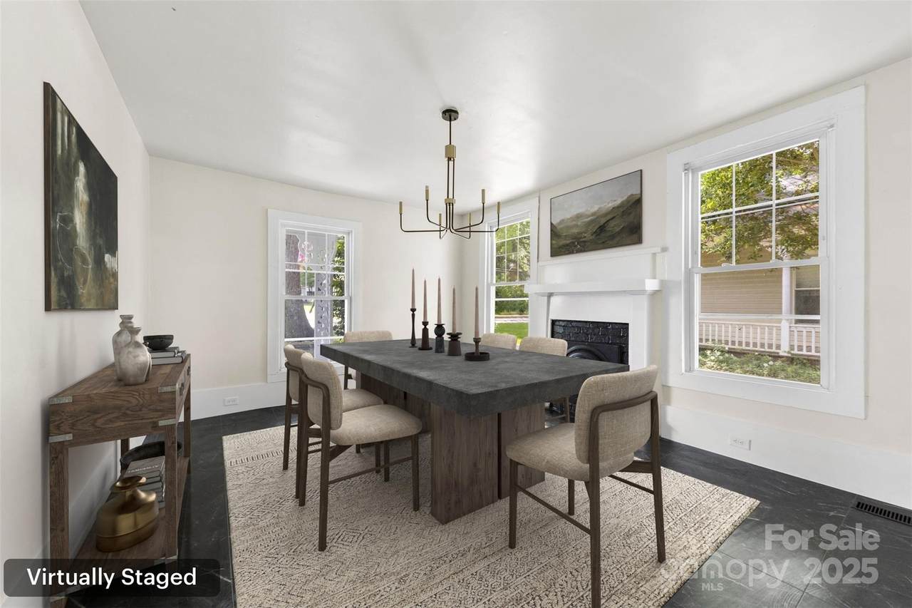 522 Alexander Street - Photo 1