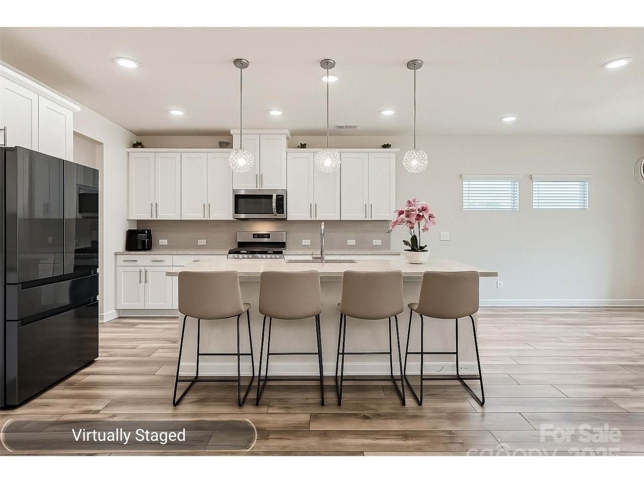 1041 Red Apple Street - Photo 1