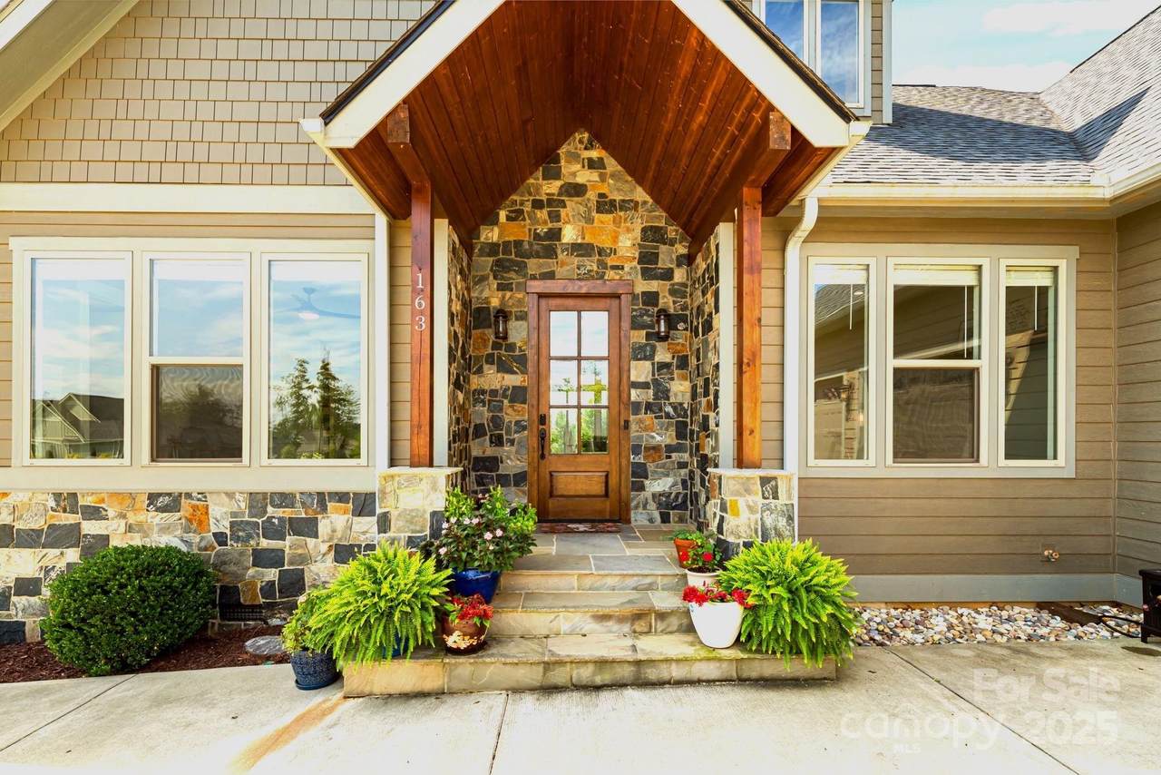 163 Samuel Drive - Photo 1