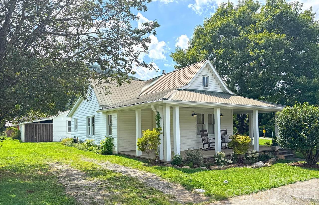227 Lawson Street - Photo 1