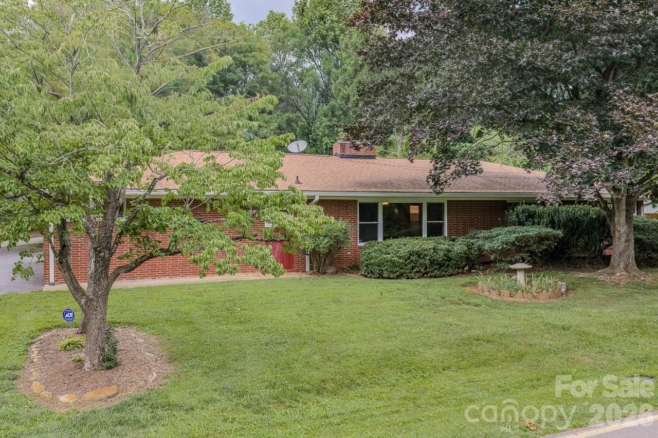 105 Alexander Avenue - Photo 1