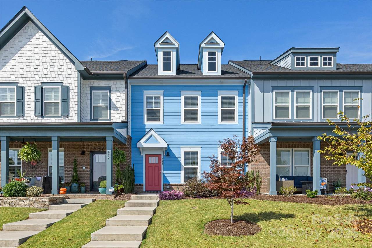 688 Dunkins Ferry Road - Photo 1