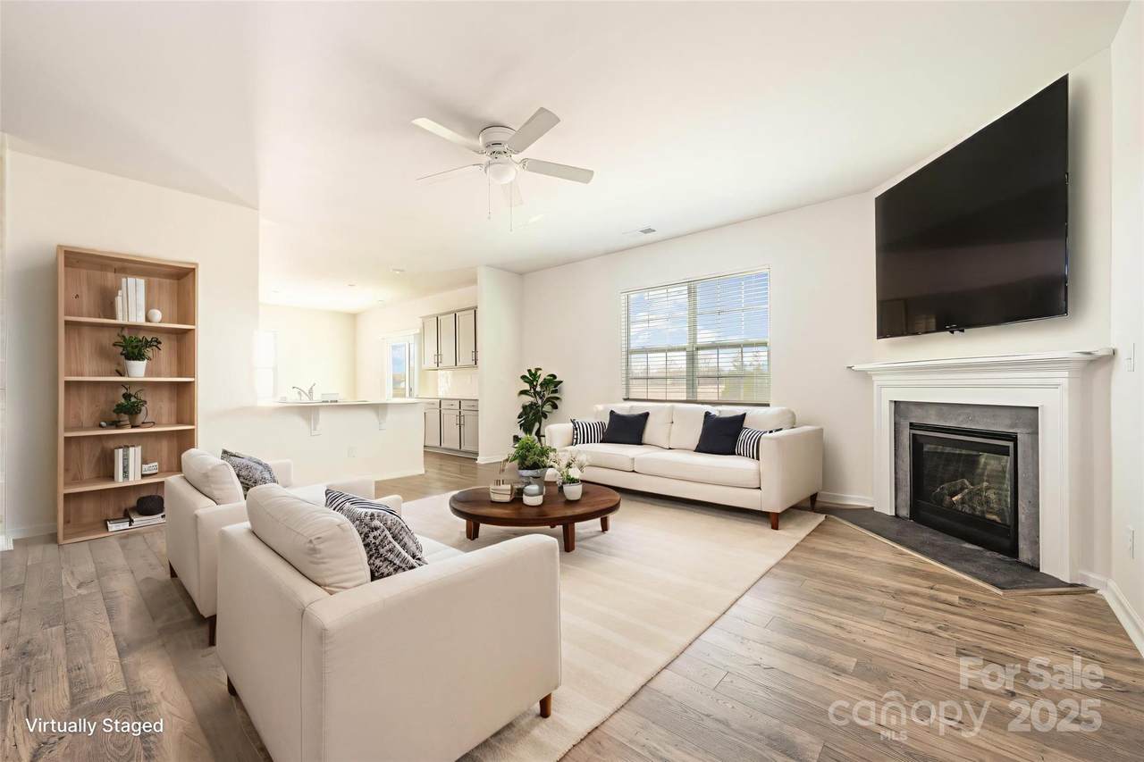 2116 Vanderlyn Street - Photo 1