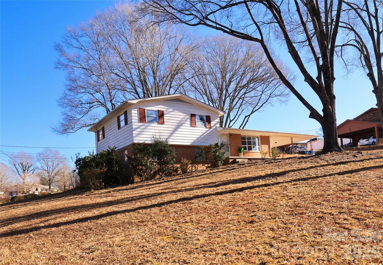 1521 19th Street - Photo 1