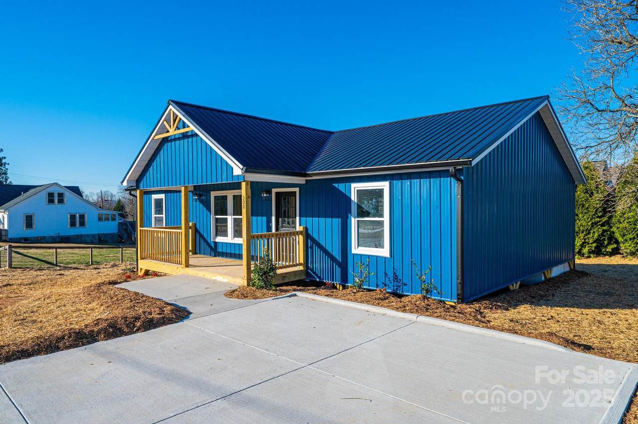 300 South Avenue - Photo 1