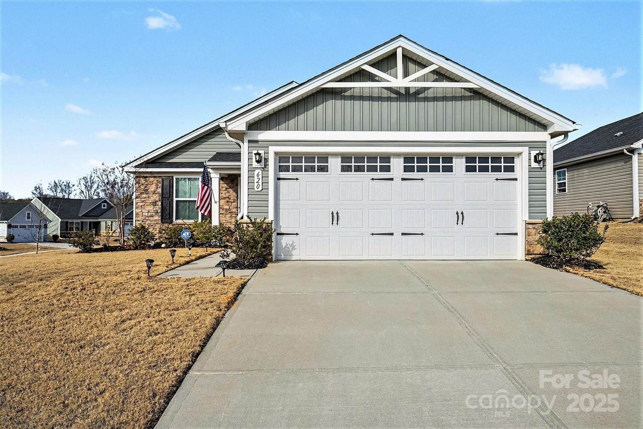 620 Grandiflora Avenue - Photo 1