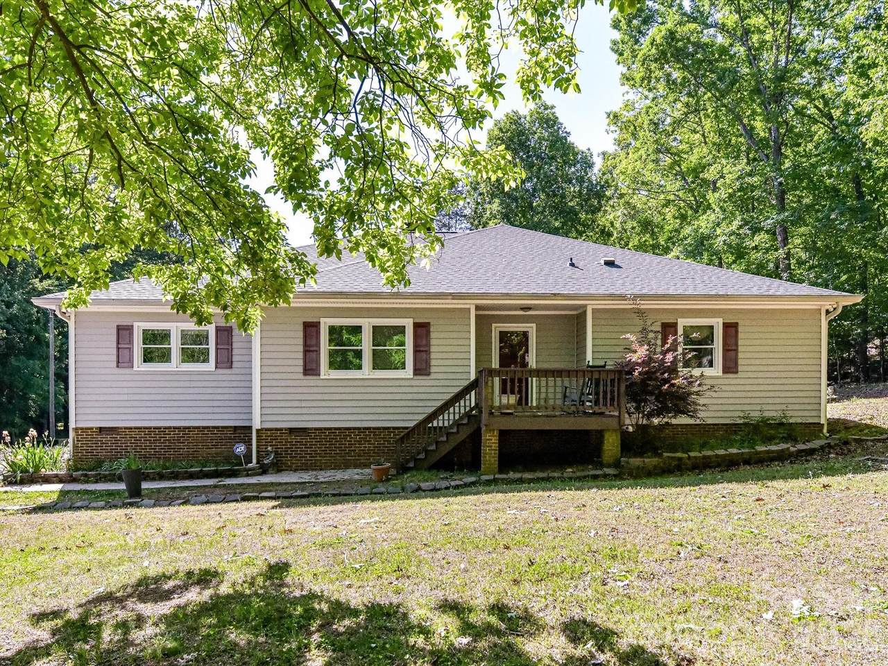 10803 Chestnut Hill Drive - Photo 1