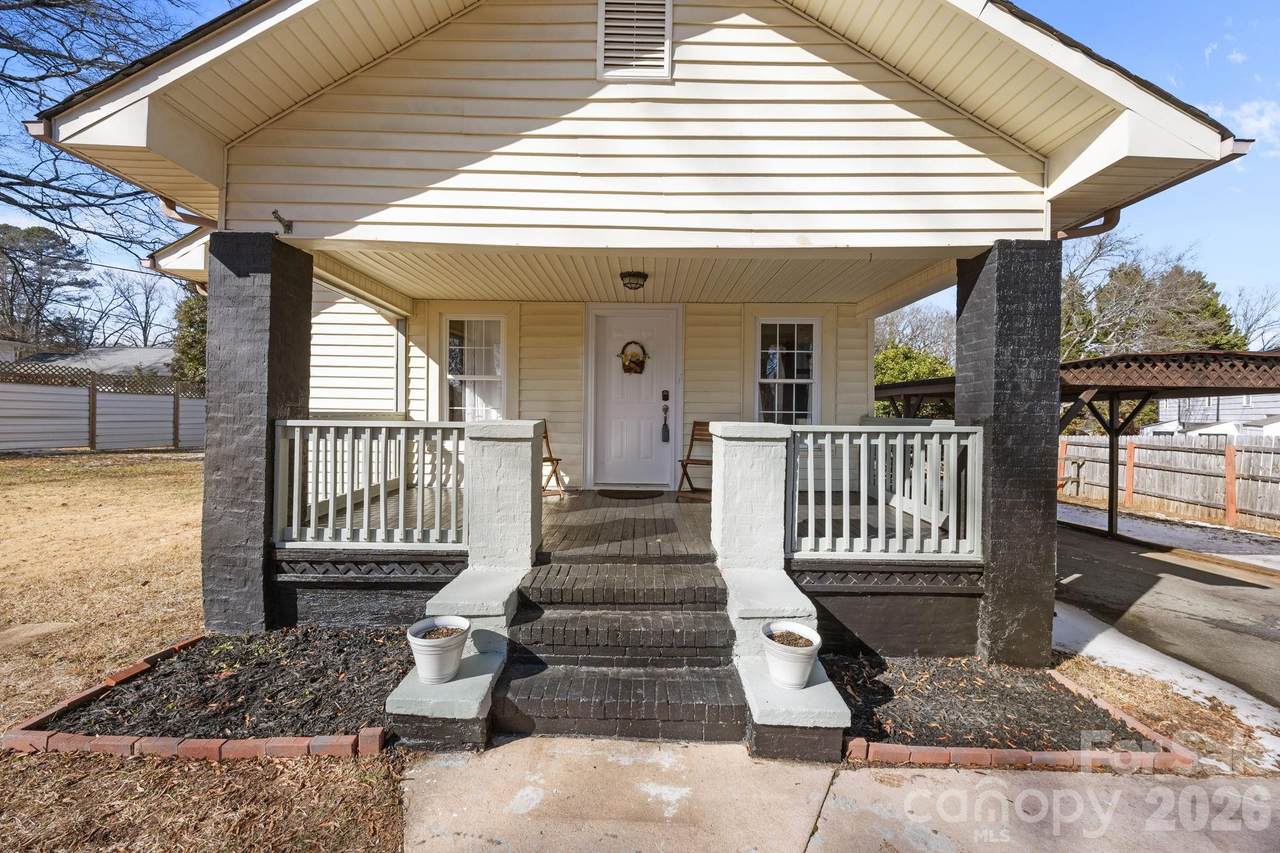 145 Saint Charles Avenue - Photo 1