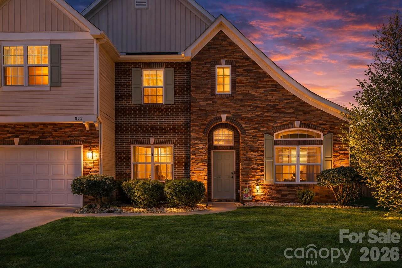 831 Irish Green Drive - Photo 1